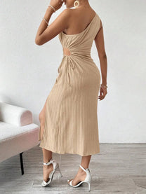 f7083786-2f42-442b-98fb-25398578a898-Max